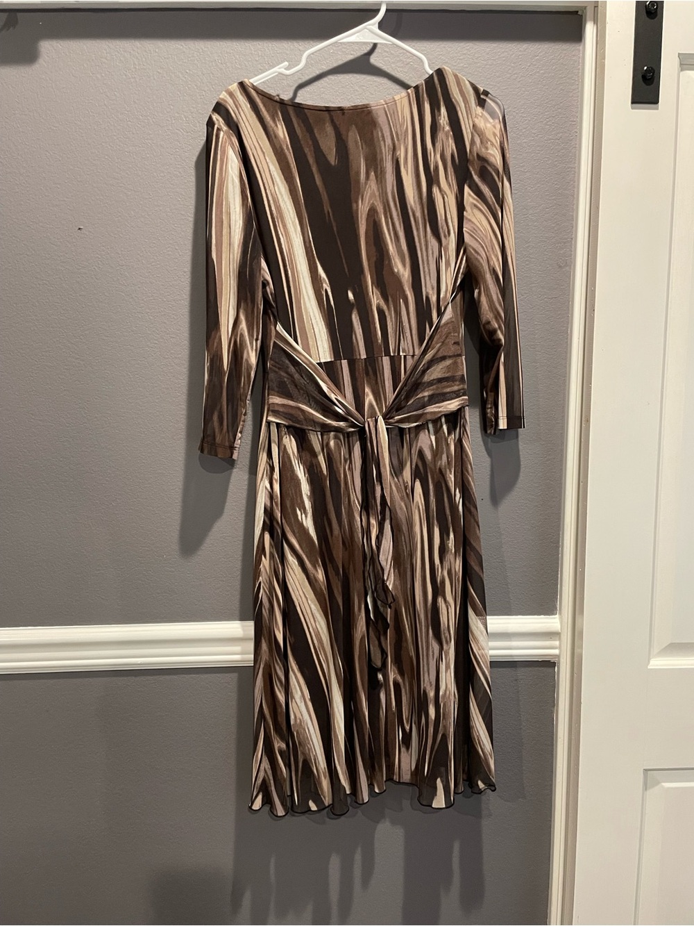 connected apparel Brown & Cream Swirl Tie-Waist Long Sleeve Dress